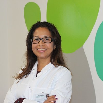 Dr. Ana Maigualida Salmerón Fucault