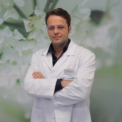 Dr. Renato Salanova Paris