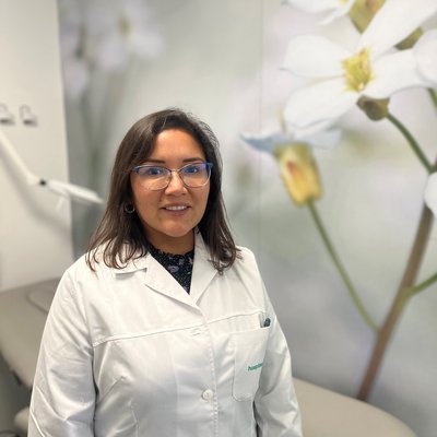 Dr. Katherine Yelenia Bustamante Robles