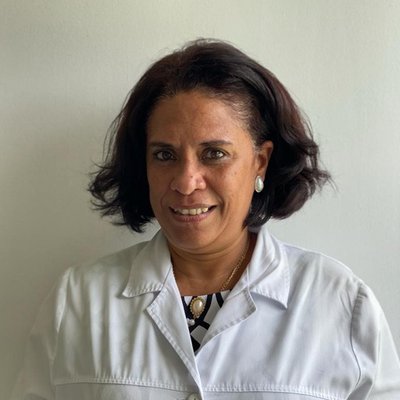 Dr. Mavis Aimé Casamajor Castillo